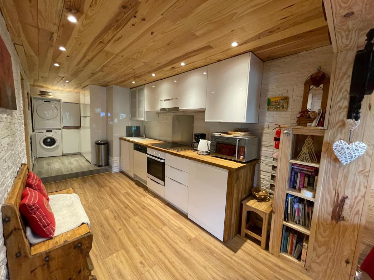Chalet Le Doux Si, Large Self-Contained Apartment, 2Km From Doucy-Combelouviere And Close To Valmorel La Lechere Bagian luar foto
